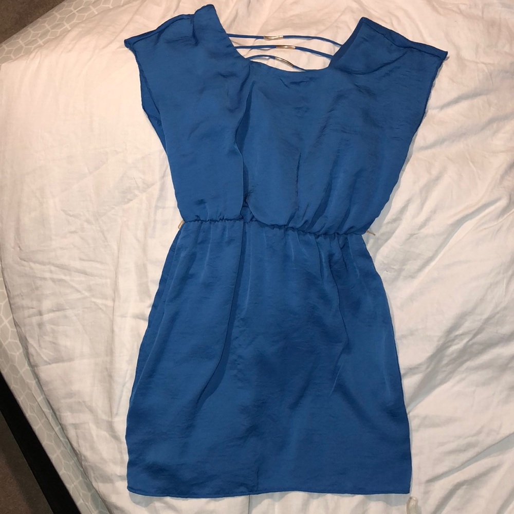🛍 City Studio dress